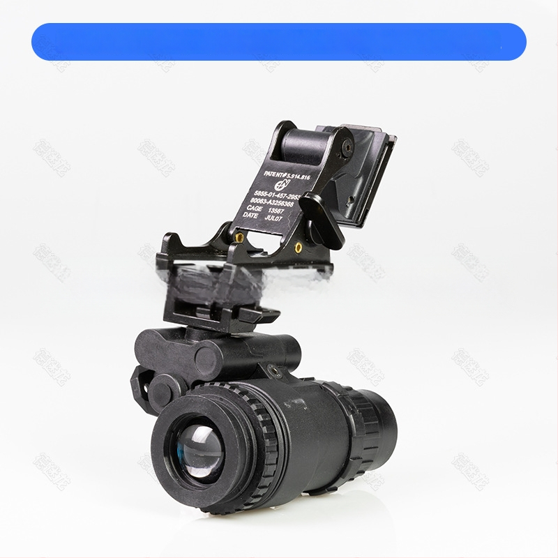 PVS18 jednooké nočné videnie model sadu s odťahovacím vozíkom a príslušenstvom prilby FAST/MICH — De Millon; typ: model nočného videnia; hmotnosť: 190 (model) / 145 (vedro); účinná vzdialenosť videnia: 0