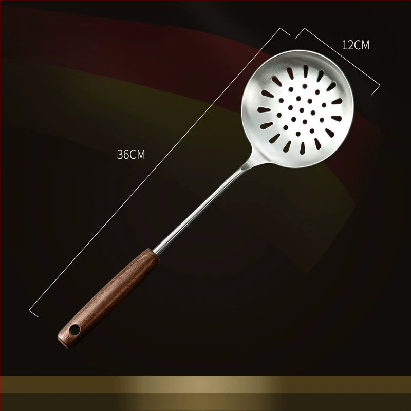 Nerūdijančio plieno virtuvės įrankių rinkinys su medine rankena: sriubos šaukštas, perforuotas šaukštas, kepimo mentele; aukštos temperatūros atsparumas; apsauga nuo nudegimų