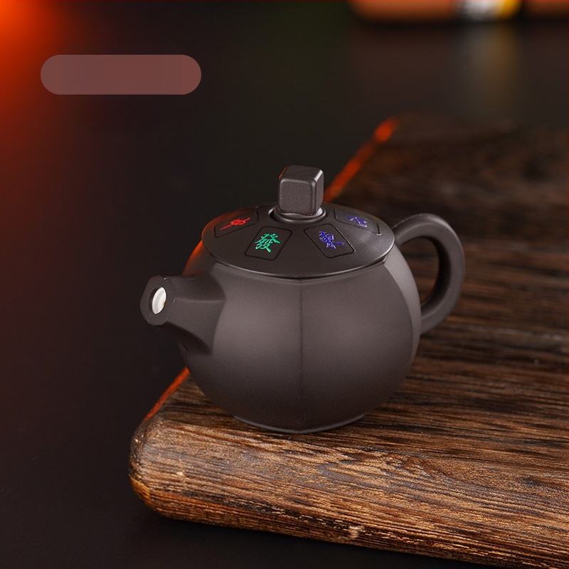 Metāla aizdedzinātājs ar rotējošu mehānismu, butāna degviela, vēju izturīgs, dekoratīvs un kolekcionējams, drukāts logotips