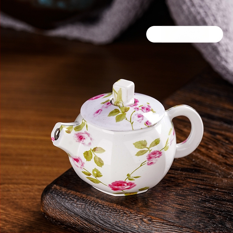 Metāla aizdedzinātājs ar rotējošu mehānismu, butāna degviela, vēju izturīgs, dekoratīvs un kolekcionējams, drukāts logotips