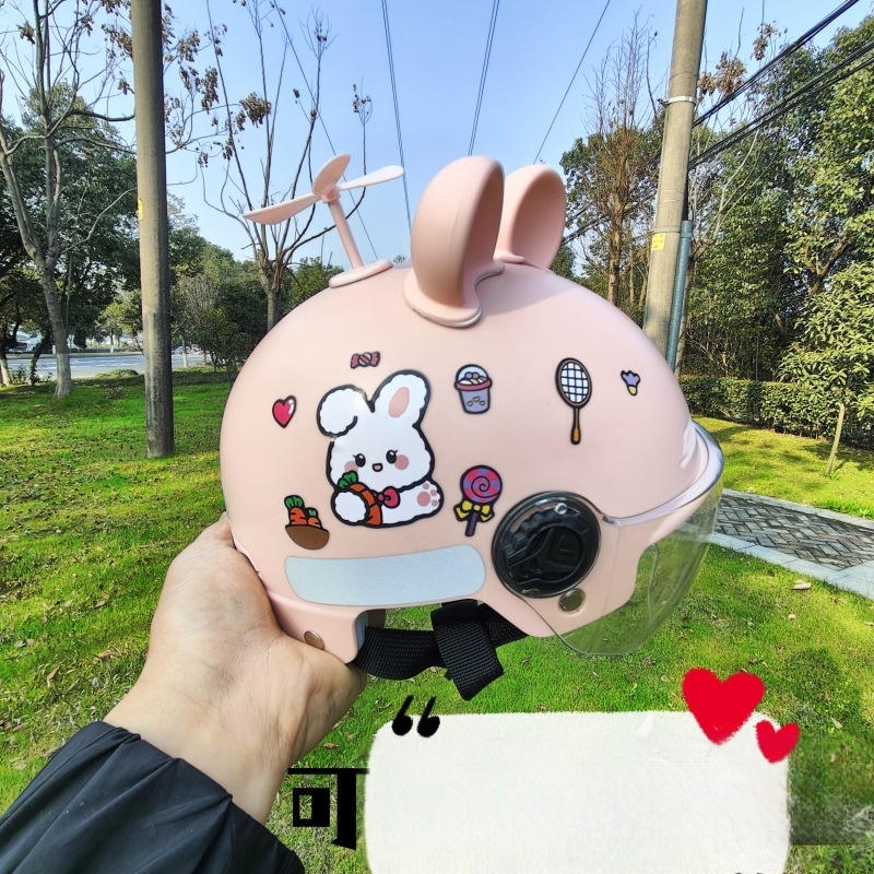 Vaikų šalmas (ABS, pusšalmas, 3C sertifikatas) 3–8 metų amžiaus, tinkamas elektriniams paspirtukams ir dviračiams, visų sezonų naudojimui.