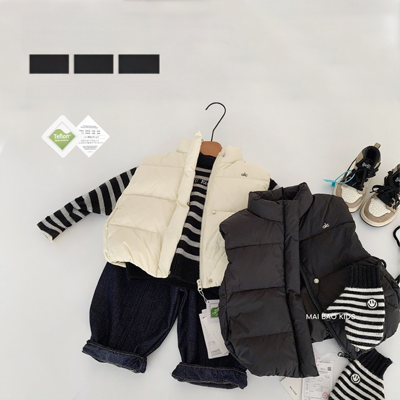 Gyermekeknek szóló tollmellény, uniszex, téli, ujjatlan, 95% fehér kacsa toll, külső anyag nylon, bélés poliészter, koreai stílus, zárás egy sor gombbal