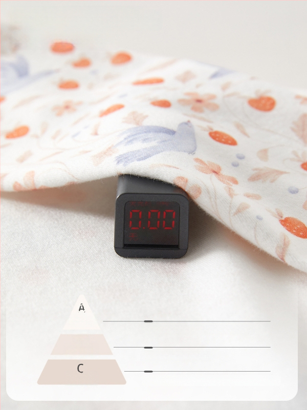 Naujagimio medvilninis topas su apvalia kakle, be gobtuvo, 100% medvilnė, Saugos klasė A, amžius 0–12 mėnesių, švelnus apdailos