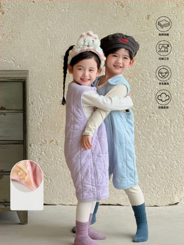 Laste soe ööriide kombinesoon - 90% polüester, Wool Silk kangas, pehme töötlemine, sobib 3–8-aastastele