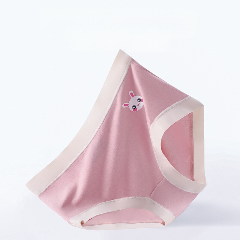 Mergaitėms apatiniai iš modalinio audinio (85%), kvėpuojantis trikampio kirpimas