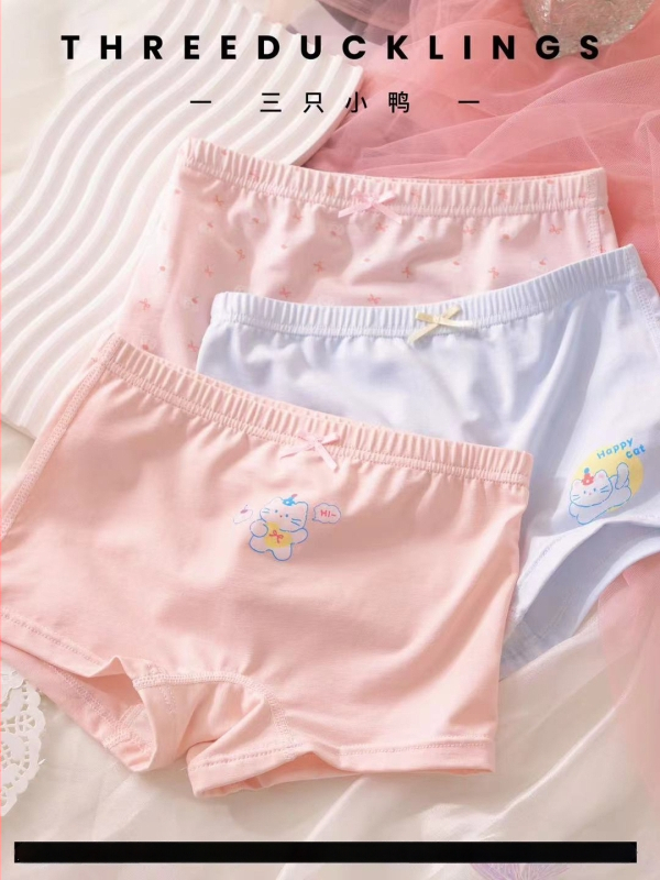 Mergaitei skirti bokseriai Three Little Ducks – Lenzing Modal, 46% Modal, antibakteriniai ir kvėpuojantys, amžius 3–8 metai