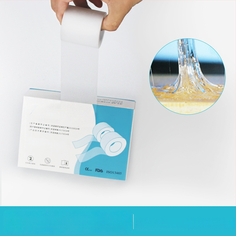 PE mikroporų skaidri juosta infuzijai – lengvai plystanti lipni plėvelė, prisitaikanti prie spaudimo lipalas, spausdintas logotipas, storis 2 mm