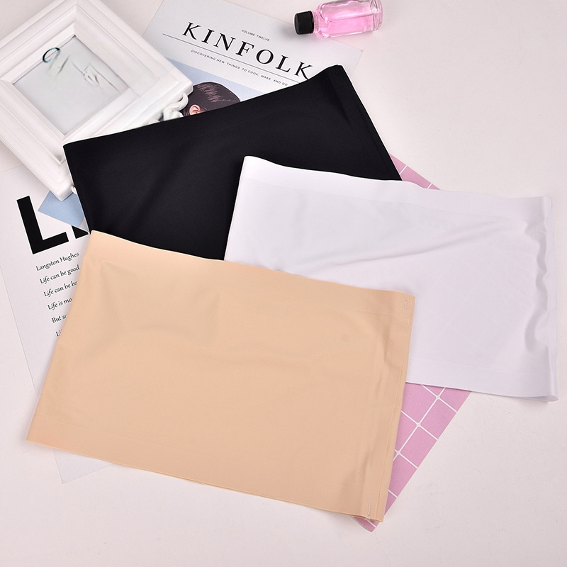 Viengabala bezšuvju krūšturis bez pleciem vasaras lietošanai; wrap stils krūtīm; kausi: augšējie plāni / apakšējie biezāki; galvenais audums 90–95% poliesteris