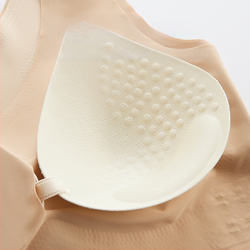 Nailonist sportlik top padjadega, juhtmevaba, õhukesed vormitud kausid, täis kausid, ristküljelised külgsidemed