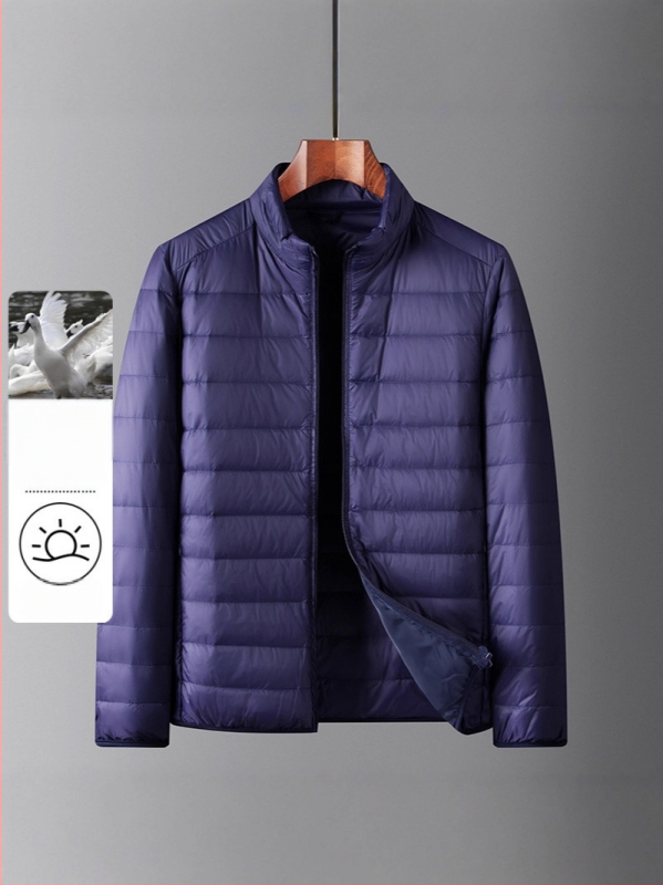 Pánska zimná ľahká bunda s kačacím downom, krátka, stojací golier, zips; obsah dole 86–90%, plniaca sila 550