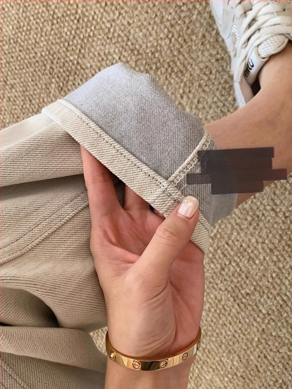 Džínsy: vysoký pás, rovný strih, denim s elastanom, vysoká elasticita