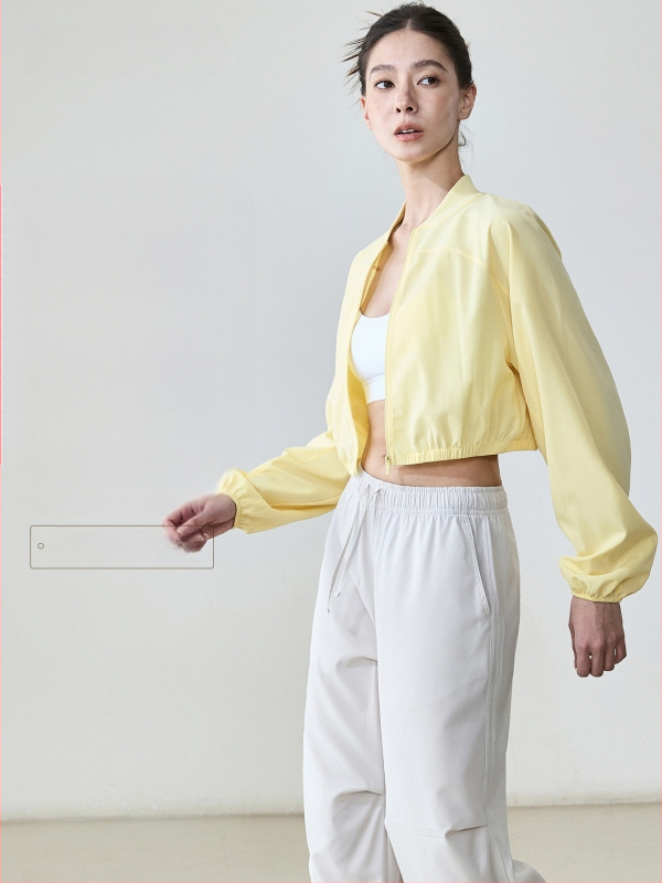 Trumpa sportinė megztinė su užtrauktuku, laisvo kirpimo, ilgomis rankovėmis, kvėpuojanti medžiaga, poliesteris 91% / elastanas 9%