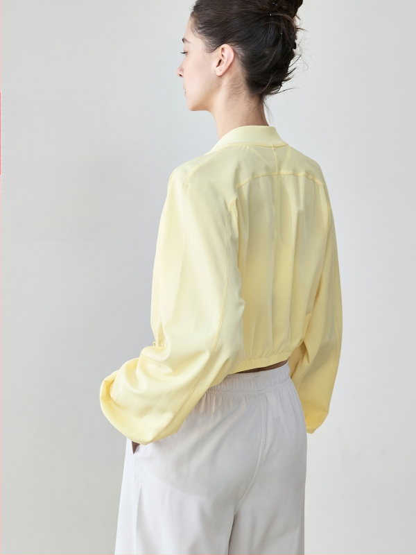 Trumpa sportinė megztinė su užtrauktuku, laisvo kirpimo, ilgomis rankovėmis, kvėpuojanti medžiaga, poliesteris 91% / elastanas 9%