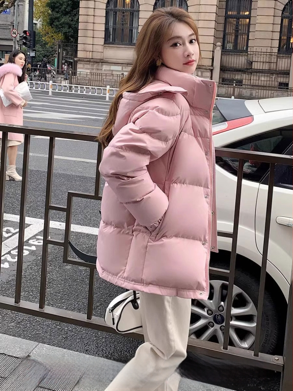 Kabát s perím s výplňou z bieleho kačacieho peria, obsah peria 86–90%, kapucňa, hrubý