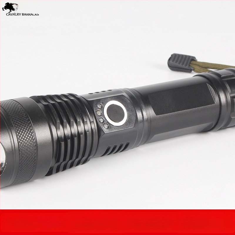 Ručná LED baterka s nastaviteľným zoomom, dosah 1000 m, dobíjateľná, vodeodolná