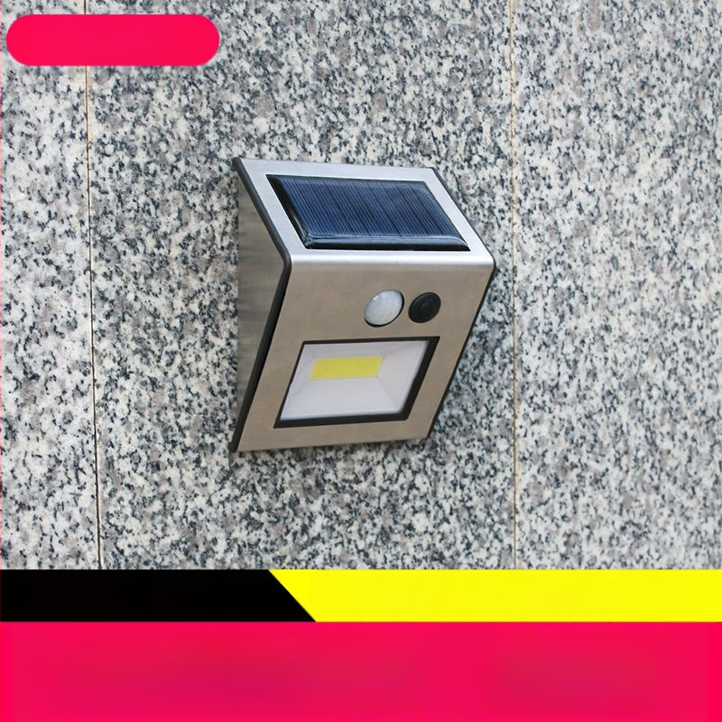 Saulės LED lauko sieninė lemputė, atspari lietui, 5W, 1.2V, veikimo laikas 6–12 valandų