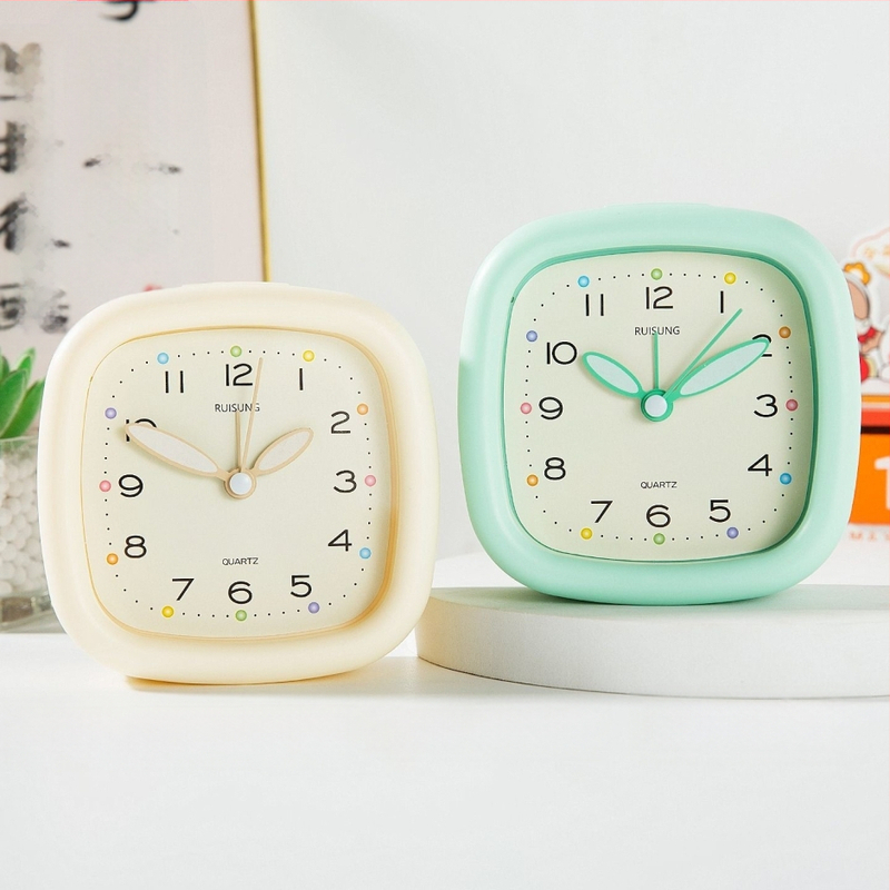 Budík Qingyi pre študentov s LCD displejom a analógno-digitálnym zobrazením, napájaný batériou, plynulý chod sekundového pohybu, 32 mm hrúbka, plastové puzdro