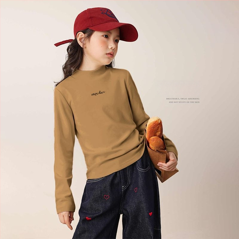 Tüdrukutele pikkade varrukatega top half-turtleneck kraega, pehmelt töödeldud polüester 95%, vanusegrupile 3-8 aastat, talveks