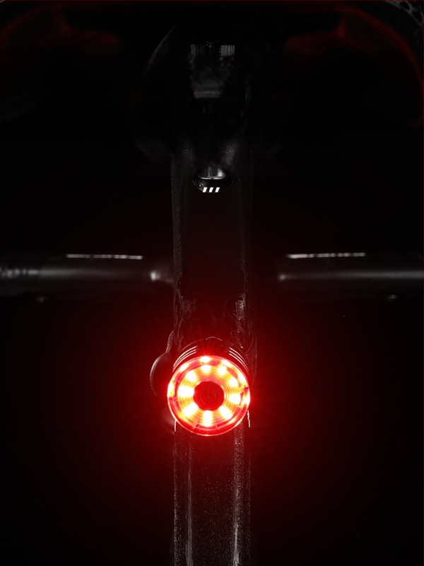 Jalgratta tagatuli pika tööajaga öiseks sõiduks – kõrge heledus, sobib mägi- ja linnarattale, hoiatussignaal