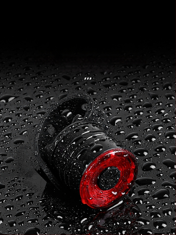 Jalgratta tagatuli pika tööajaga öiseks sõiduks – kõrge heledus, sobib mägi- ja linnarattale, hoiatussignaal