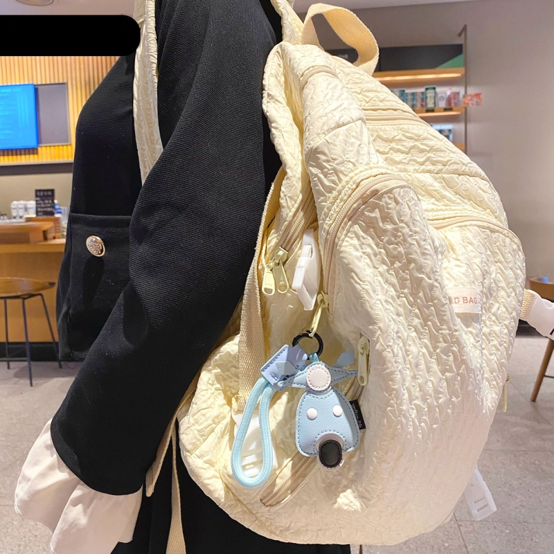 Ādas karikatūru atslēgu piekariņš ar transportlīdzekļu motīviem – automašīna, lidmašīna un autobuss