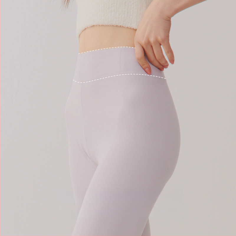 Moterų medvilninis terminis komplektas baziniam sluoksniui: ilgomis rankovėmis viršūnė ir kelnės su apvaliu kaklu, 181–200 g/m², 95–100% medvilnė, išlaiko šilumą