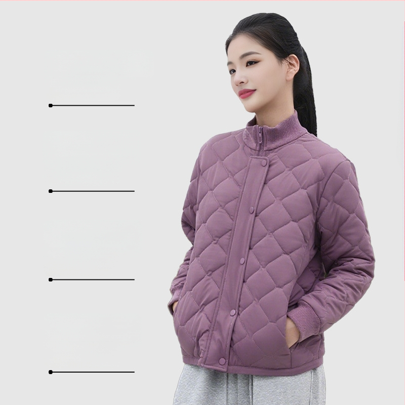 Kardigan-jaka ar vilnas pildījumu, 100% vilna; poliestera elastāna audums; svītrainas vai plaid raksts; stāvošā apkakle; garas piedurknes