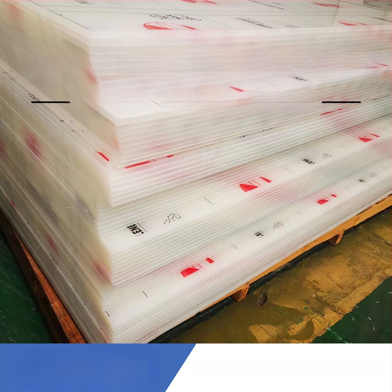 Polipropilenė plokštė - atspari rūgštims ir šarmams, specifinė gravitacija 0.93, skirta laiptinėms ir baldams