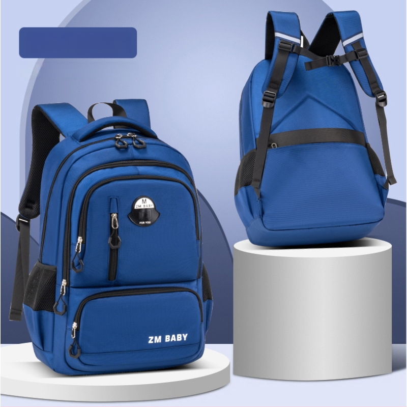 Skolas soma 1.–3. klases skolēniem – poliesters; elpojoša, ūdensnecaurlaidīga, ultra viegla, izturīga ar muguras aizsardzību; bērniem draudzīgs dizains; gaisa spilvenu siksnas