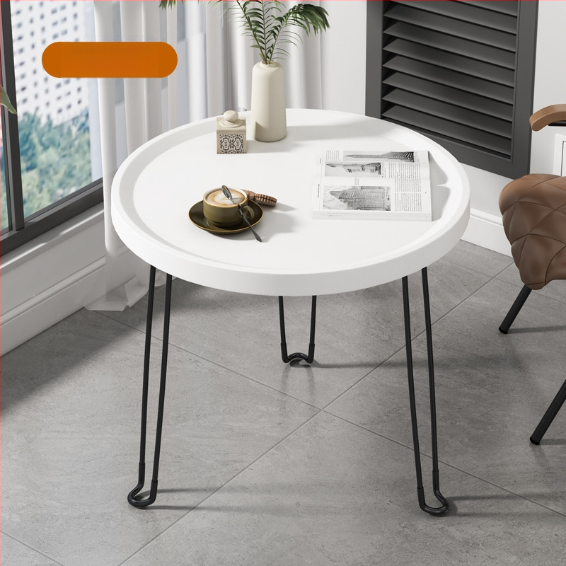 Sulankstomas apvalus plastikinis šoninis staliukas su nerūdijančio plieno rėmu, pritaikomas.