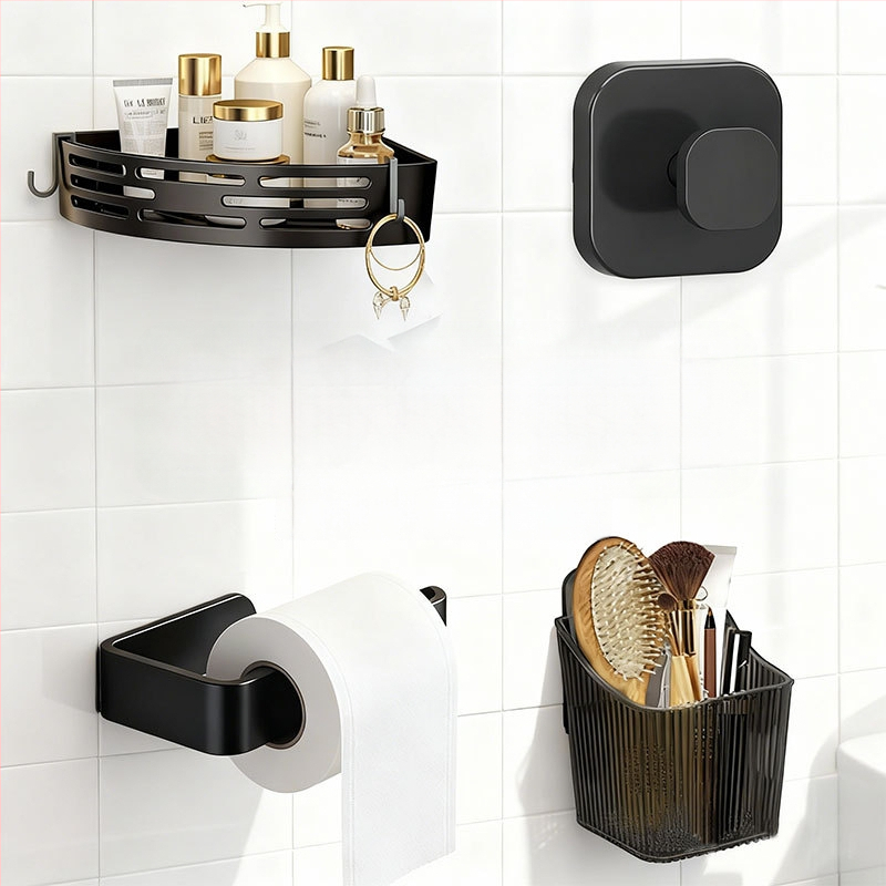 Vonios saugyklos rinkinys iš plastiko, modernus minimalistinis stilius, paviršiaus apdirbimas injekciniu liejimu, 4 dalių komplektas arba didesnis, įtraukti rankšluosčių laikiklis, kabliukai ir tripodinė lentyna