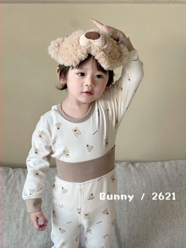 Vaikų šilto medvilnės komplektas rudens–žiema, dvi dalys (viršus ir apačia), elastingas audinys, aukštas liemuo skrandžio apsaugai, miego drabužiai