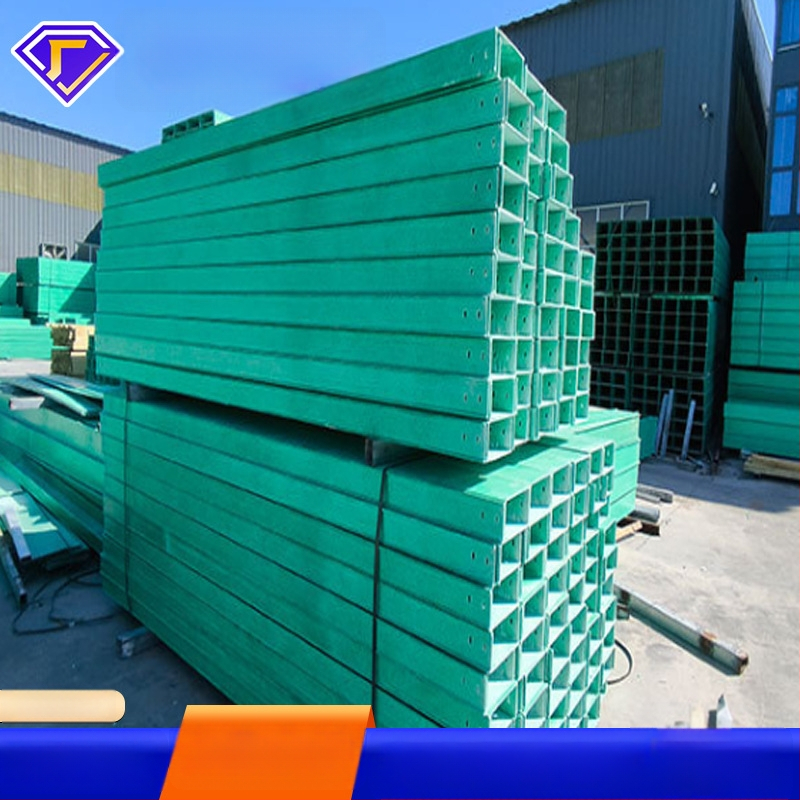 Kabelių kanalas iš stiklo pluošto, laiptinės tipo, ugniai atsparus, didelis spindis, pritaikomas — Fengneng