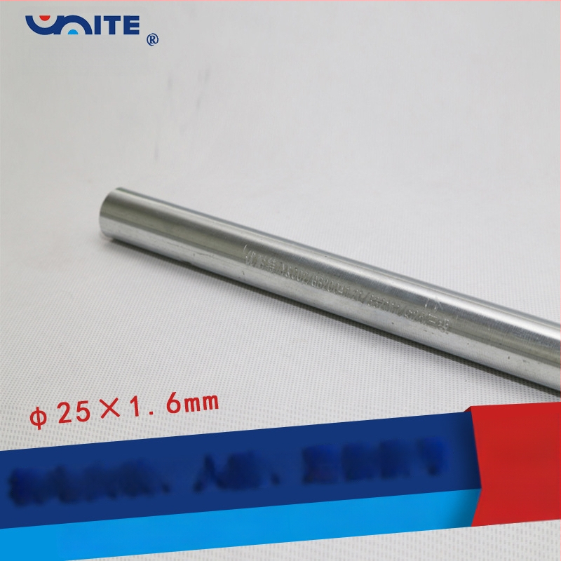 Unite galvanizuota metalo elektrinės vamzdelis su sriegiais, 25×1.5, vidinis skersmuo 23,5 mm, išorinis skersmuo 25 mm, medžiaga Q235, mechaninis apdirbimas