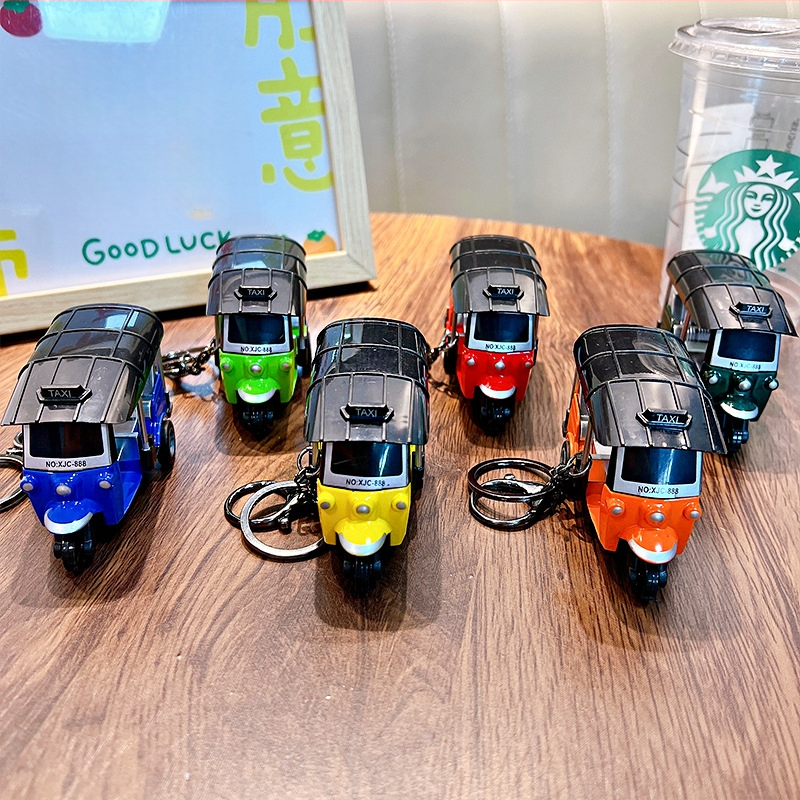 Raktų pakabukas – akrilinis karikatūrinis triciklo modelis Huili, Wo'an