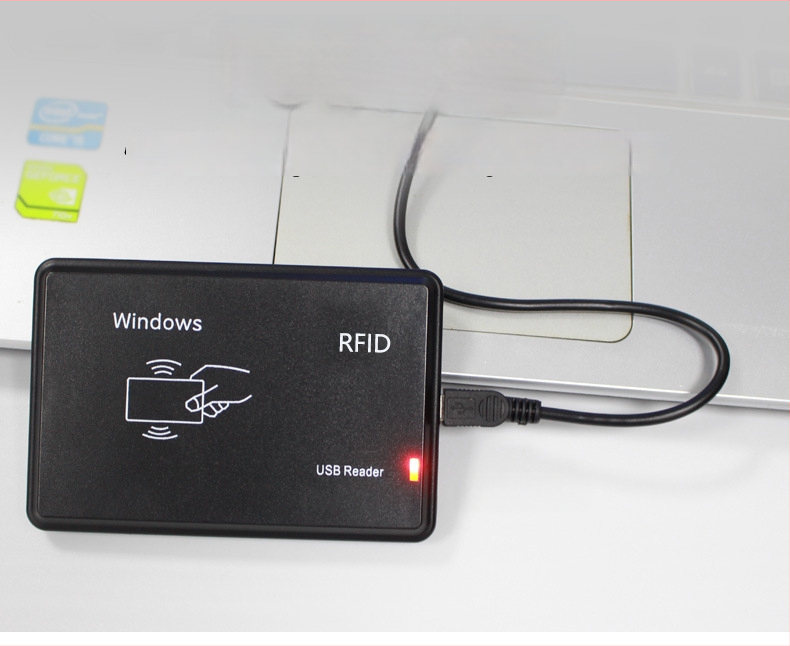 Bezkontaktis IC/M1 kortelių skaitytuvas, 13,56 MHz, nuskaitymo laikas 0,1 s, jutiklio diapazonas 3–10 cm
