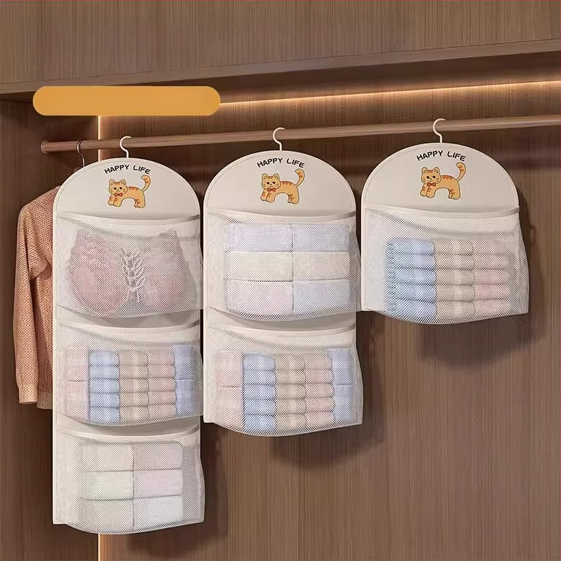 Kabantis drabužių organizatorius studentų bendrabutyje, apatinių ir kojinių saugojimas, šiuolaikinis minimalistinis stilius