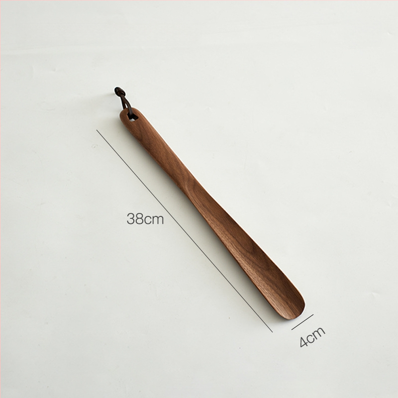 Medinis batų šaukštas iš riešutmedžio su baze ir ilgu rankena – namų naudojimui visoms sezonoms