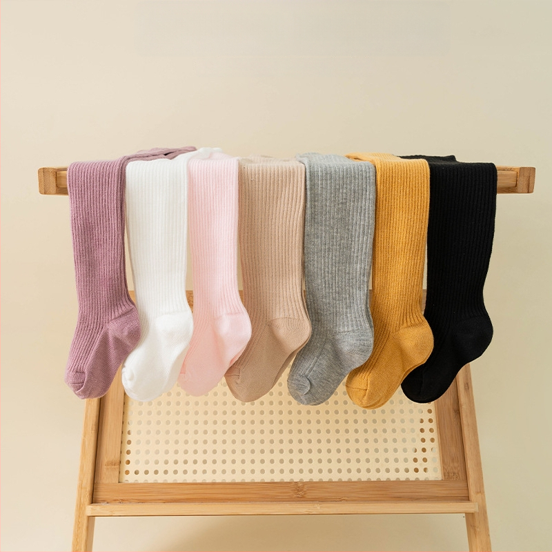 Bērnu zeķubikses ar svītrainu rakstu, džakarda adījums, kokvilnas–poliestera maisījums, biezas, elpojošas pavasarim un rudenim