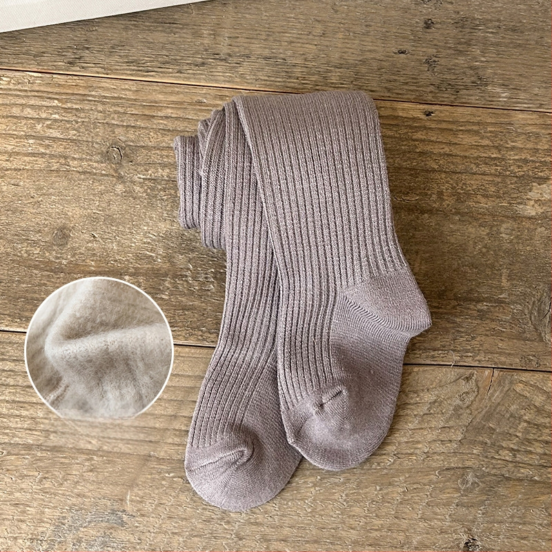 Bērnu zeķubikses ar svītrainu rakstu, džakarda adījums, kokvilnas–poliestera maisījums, biezas, elpojošas pavasarim un rudenim