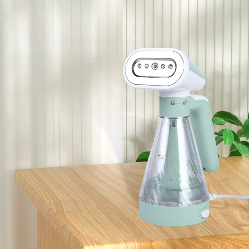 Käehoidatav aurutriki masin – dormides kasutamiseks, 600W, 111–240V AC, maht <0.8L, mehhaaniline töörežiim