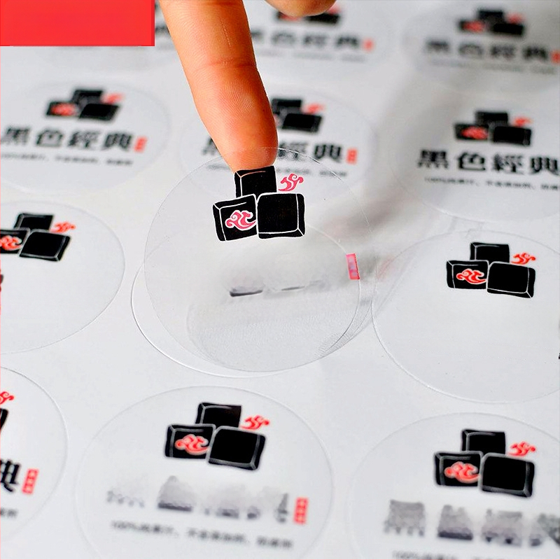 Pašlīmējošā noslēgšanas etiķete iepakojumam: apaļa forma, Kraft papīrs, matēts plēve, karstā līme, četrkrāsu druka, temperatūras izturība līdz 80°C