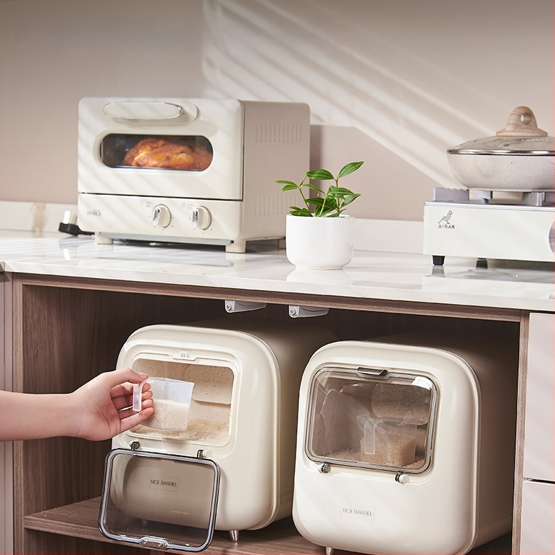 Ryžių laikymo dėžutė, sandari, atspari drėgmei ir kenkėjams; medžiaga: PP plastikas; šiuolaikinis minimalistinis dizainas.