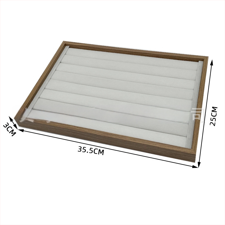 Koka gredzenu izstādei ar valriekstu rakstu, ar nodalījumiem 8, 12 un 24