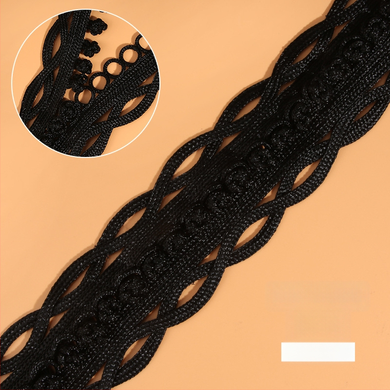 Rokām adīta mežģīņu lente ar zelta un sudraba stieplēm, piemērota apakšveļai, sieviešu apģēbumam, gultasveļai, kāzām, bērnu apģēbumam un aksesuāriem