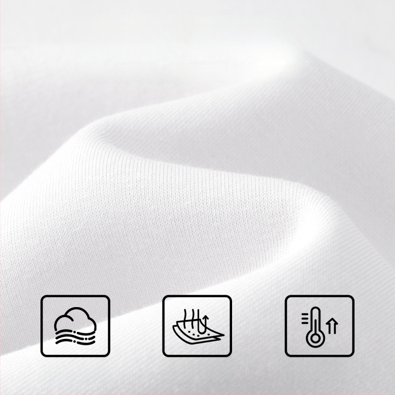 Kapucēts džemperis ar brīvu piegriezumu, augsta kakla, bieza poliestera audums (81–90%), trīsdimensiju kabata ar apdruku