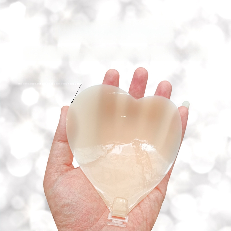 Südamekujuline silikoonrinnaplaster, ultraõhukesed, push-up, nähtamatud, libisemiskindlad, sobivad pulmadeks ja ujumistrikotitele.