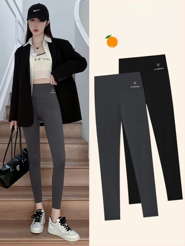 Moteriški jogos legginai – liesus kirpimas, aukšta elastė, plonas, kvėpuojantis poliesterio-elastano mišinys, vienspalvis raštas