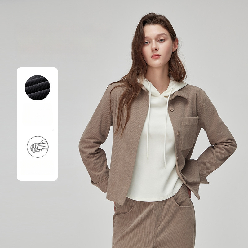 Moteriška kordūrinė striukė su retro apykakle, trumpas modelis (100% poliesteris, 251-300 g/m2, ilgos rankovės, vienspalvė)