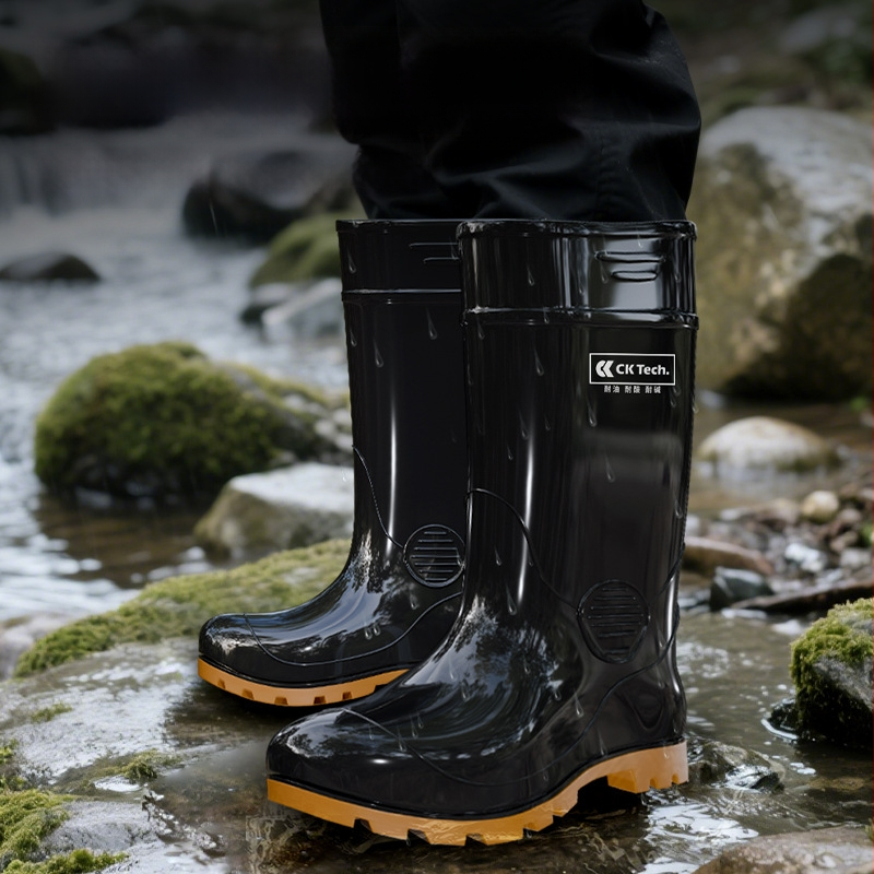 PVC aukštos viršūnės lietaus batai pramonėiai ir kasybai — neslidūs, atsparūs vandeniui (PVC; aukštas viršus; pramonės/kasybos naudojimas; neslidūs; vandeniui atsparūs)